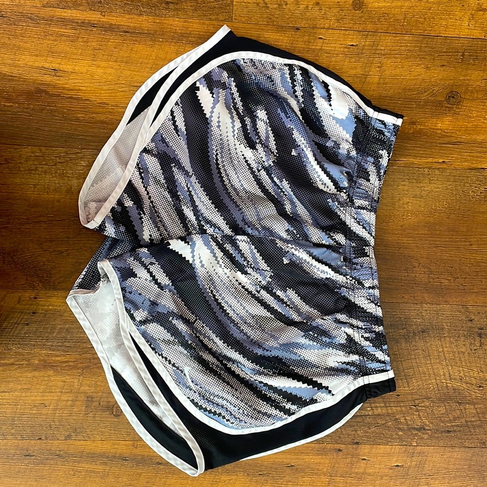 Nike Women’s Tempo Running Shorts